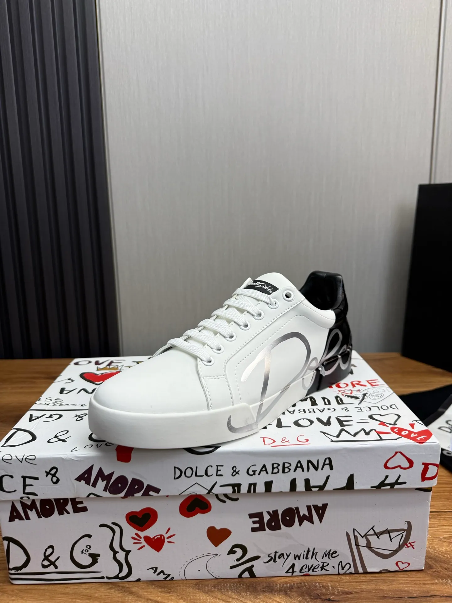 Men's men's shoes💰440💰Dolce & gabbana (DG) official website synchronized new models💥1 fashionable hot models: 1 Exclusive mold opening ✅Imported cowhide for the upper, unique brand style logo upper💥Sheepskin feet🐑Original private mold outsole✔️36-44 (38.45 custom-made, non-refundable)